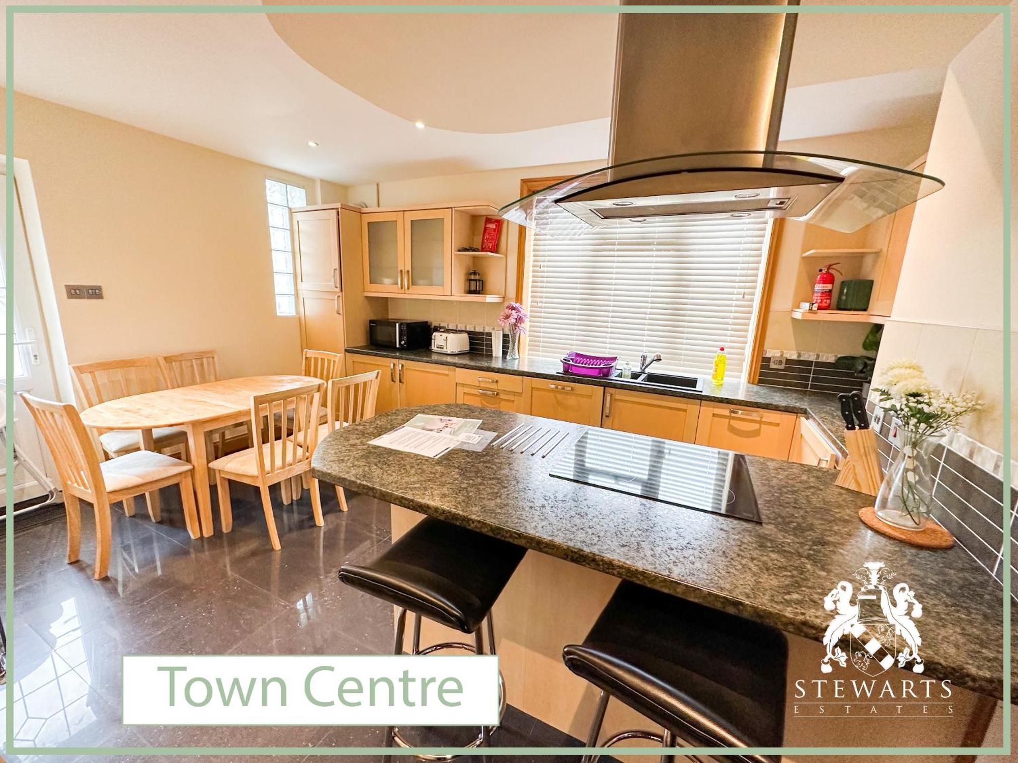 Town Centre Apartment Sleeps 9 Bournemouth Dış mekan fotoğraf